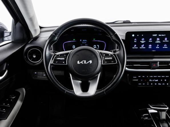 Kia K3 II (China Market) Рестайлинг с пробегом 2023 года, цена 2 099 000 рублей, 53398 км, седан, Автокод Объявления