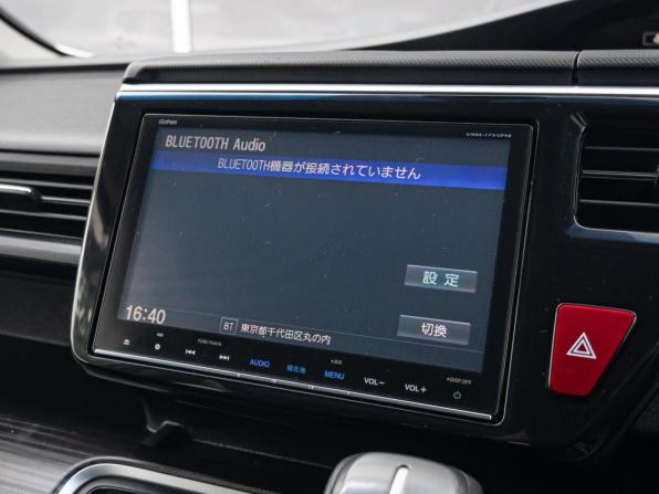 Honda Stepwgn V с пробегом 2017 года, цена 1 990 000 рублей, 111334 км, минивэн, Автокод Объявления