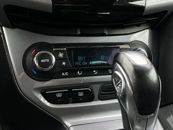 Ford Focus III с пробегом 2012 года, цена 820 000 рублей, 181356 км, хэтчбек, Автокод Объявления