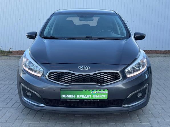 Kia Ceed II Рестайлинг с пробегом 2017 года, цена 1 245 000 рублей, 220000 км, хэтчбек, Автокод Объявления