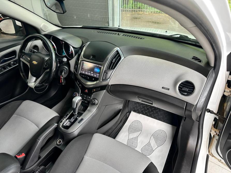 Chevrolet Cruze I Рестайлинг Санкт-Петербург  - изображение 27
