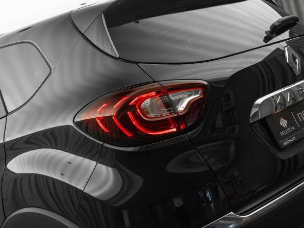 Renault Kaptur I Рестайлинг с пробегом 2021 года, цена 1 940 000 рублей, 65923 км, внедорожник, Автокод Объявления