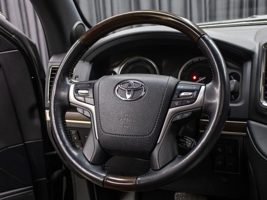 Toyota Land Cruiser 200 Series Рестайлинг 2 Москва  - изображение 17