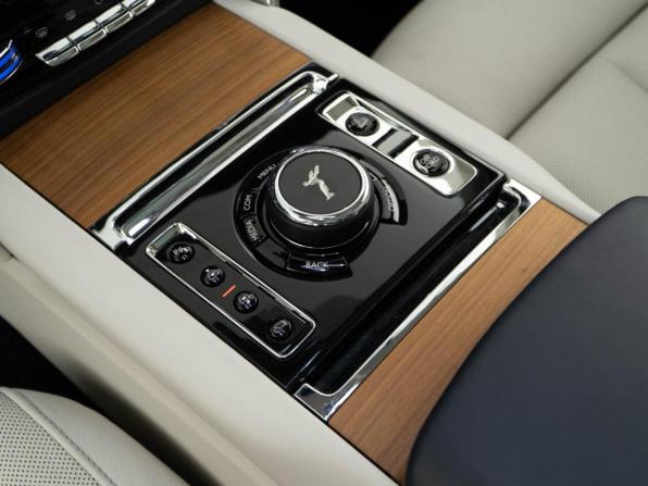 Rolls-Royce Cullinan I с пробегом 2019 года, цена 28 997 077 рублей, 28140 км, внедорожник, Автокод Объявления