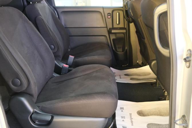Honda Freed I Рестайлинг с пробегом 2012 года, цена 1 229 000 рублей, 88000 км, компактвэн, Автокод Объявления