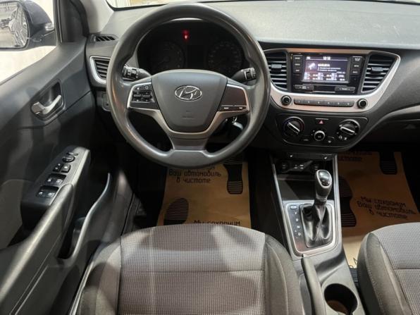 Hyundai Solaris II с пробегом 2018 года, цена 1 425 500 рублей, 141576 км, седан, Автокод Объявления