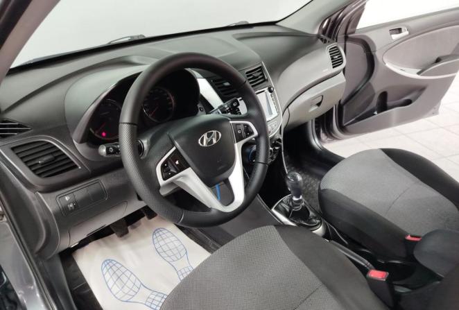 Hyundai Solaris I с пробегом 2012 года, цена 890 000 рублей, 180240 км, хэтчбек, Автокод Объявления