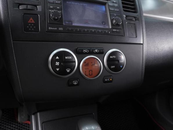 Nissan Tiida I Рестайлинг с пробегом 2010 года, цена 820 000 рублей, 176281 км, седан, Автокод Объявления