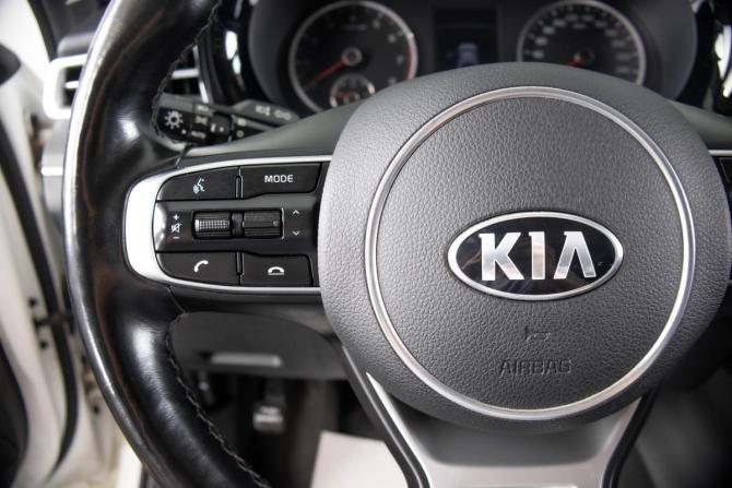 Kia K5 III с пробегом 2021 года, цена 1 799 000 рублей, 193000 км, седан, Автокод Объявления