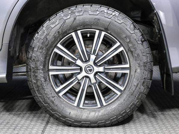 Lexus LX III Рестайлинг 2 с пробегом 2019 года, цена 8 300 000 рублей, 137681 км, внедорожник, Автокод Объявления