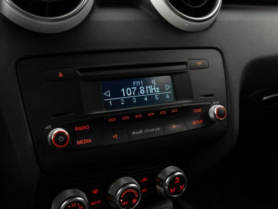 Audi A1 I (8X) Москва  - изображение 17