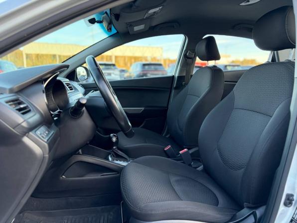 Kia Rio III Рестайлинг с пробегом 2016 года, цена 1 040 000 рублей, 115000 км, седан, Автокод Объявления