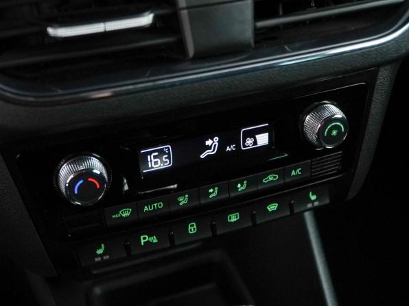 Skoda Rapid II с пробегом 2022 года, цена 1 879 033 рубля, 83052 км, лифтбек, Автокод Объявления