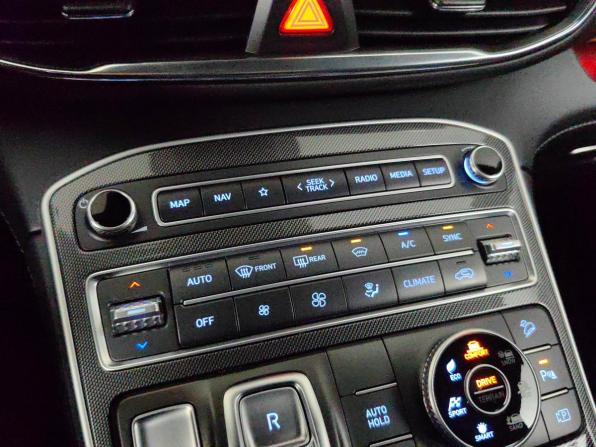 Hyundai Santa Fe IV Рестайлинг с пробегом 2021 года, цена 3 020 000 рублей, 150075 км, внедорожник, Автокод Объявления
