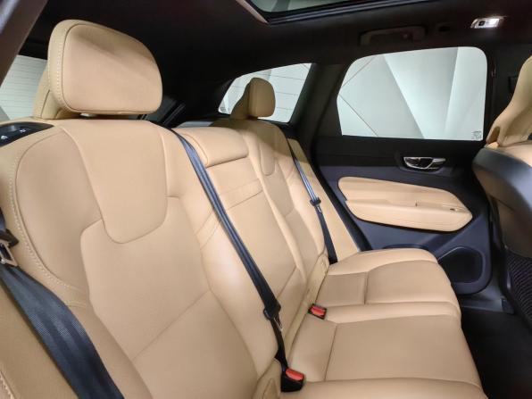 Volvo XC60 II с пробегом 2020 года, цена 4 100 000 рублей, 70992 км, внедорожник, Автокод Объявления