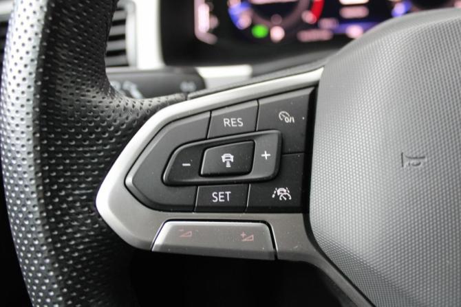 Volkswagen Atlas I Рестайлинг с пробегом 2021 года, цена 4 400 000 рублей, 60000 км, внедорожник, Автокод Объявления