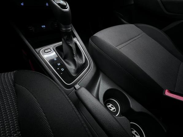 Hyundai Solaris II Рестайлинг с пробегом 2021 года, цена 1 699 000 рублей, 54345 км, седан, Автокод Объявления