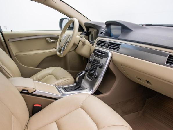 Volvo XC70 II Рестайлинг с пробегом 2013 года, цена 1 734 000 рублей, 215391 км, универсал, Автокод Объявления