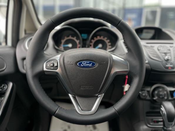 Ford Fiesta Mk6 Рестайлинг с пробегом 2015 года, цена 825 000 рублей, 137400 км, седан, Автокод Объявления