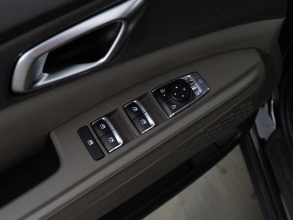 Kia Carnival IV Рестайлинг с пробегом 2025 года, цена 6 098 999 рублей, 10027 км, минивэн, Автокод Объявления