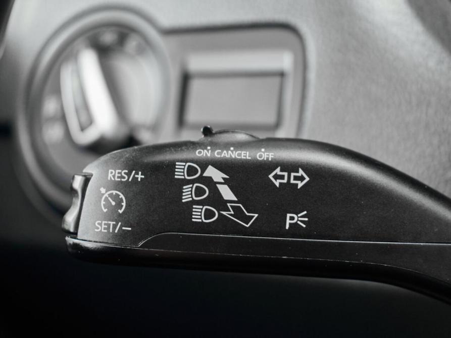 Volkswagen Polo V Рестайлинг Екатеринбург  - изображение 13