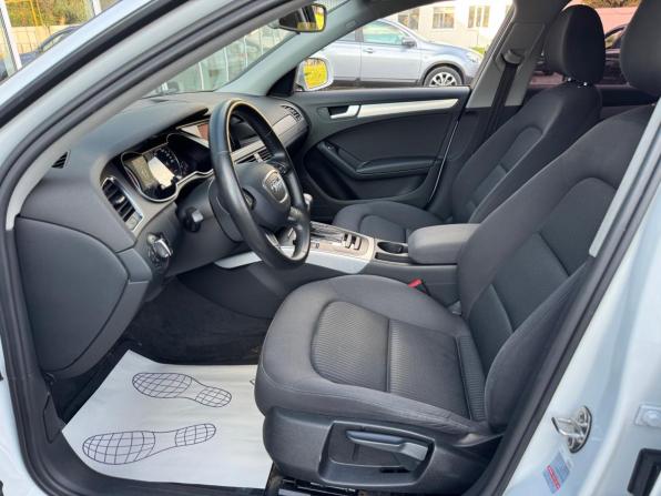 Audi A4 IV (B8) Рестайлинг с пробегом 2012 года, цена 1 179 000 рублей, 210458 км, седан, Автокод Объявления