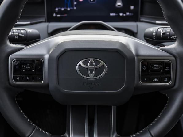 Toyota RAV4 VI (XA60) с пробегом 2026 года, цена 4 377 000 рублей, 3301 км, внедорожник, Автокод Объявления