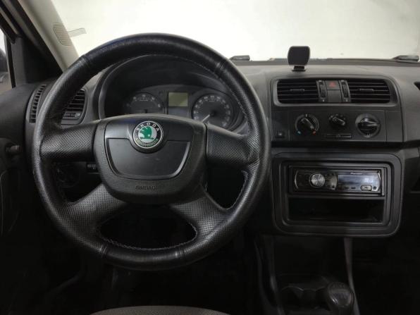 Skoda Fabia II с пробегом 2010 года, цена 250 000 рублей, 272260 км, хэтчбек, Автокод Объявления