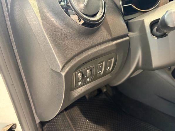 Renault Kaptur I с пробегом 2017 года, цена 1 584 000 рублей, 83938 км, внедорожник, Автокод Объявления