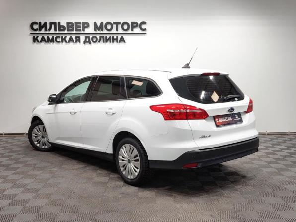 Ford Focus III Рестайлинг с пробегом 2018 года, цена 899 000 рублей, 135000 км, универсал, Автокод Объявления