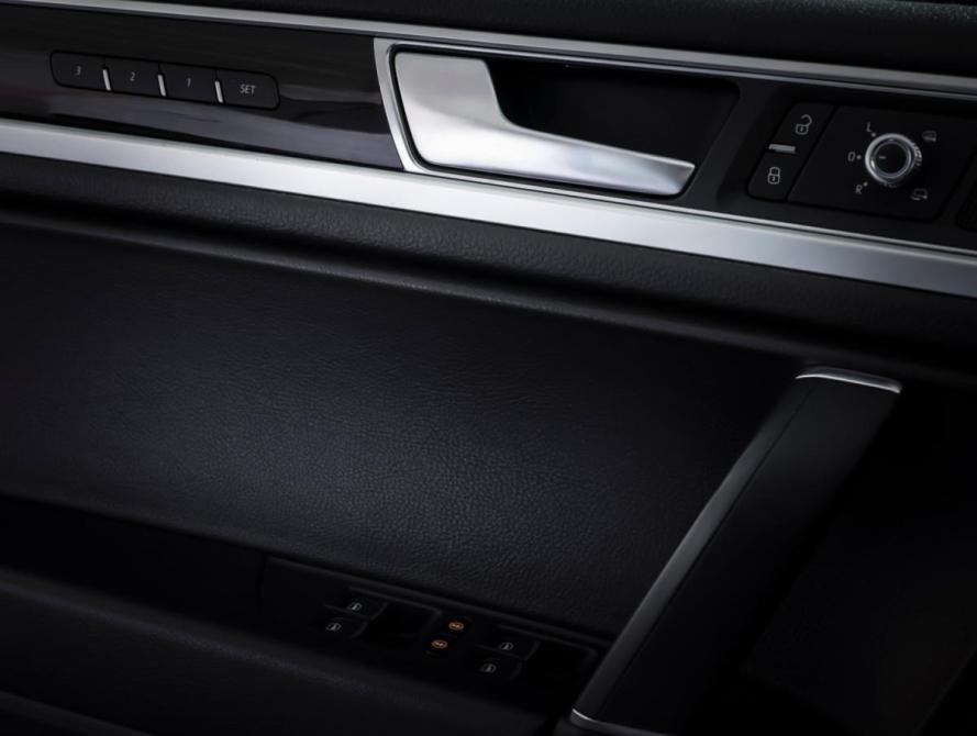 Volkswagen Touareg II Рестайлинг Москва  - изображение 17
