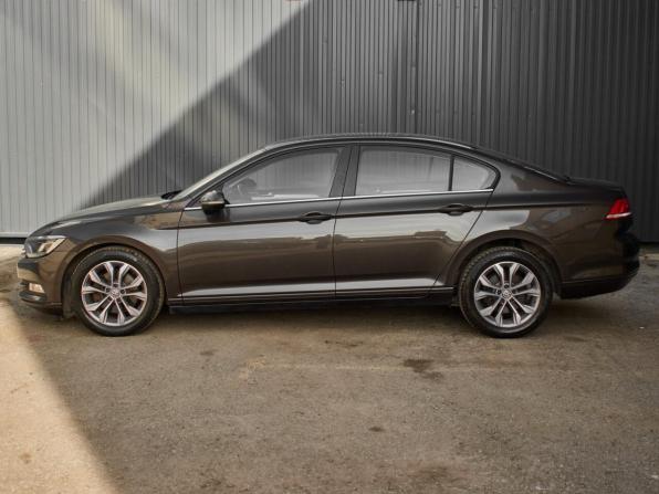 Volkswagen Passat B8 с пробегом 2015 года, цена 1 710 000 рублей, 143568 км, седан, Автокод Объявления