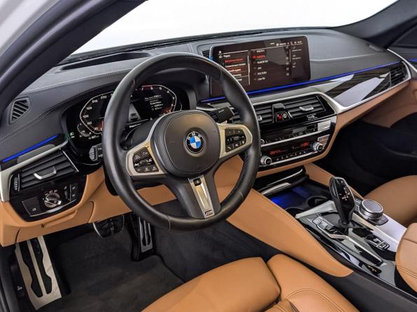 BMW 5 серии VII (G30/G31/G38) Рестайлинг с пробегом 2021 года, цена 4 600 000 рублей, 43290 км, седан, Автокод Объявления