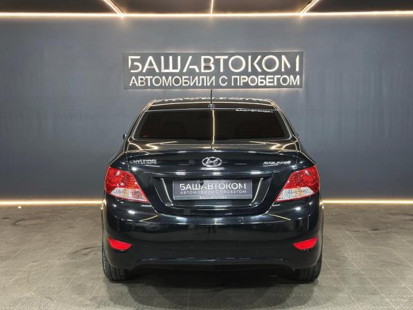 Hyundai Solaris I с пробегом 2013 года, цена 770 000 рублей, 157900 км, седан, Автокод Объявления