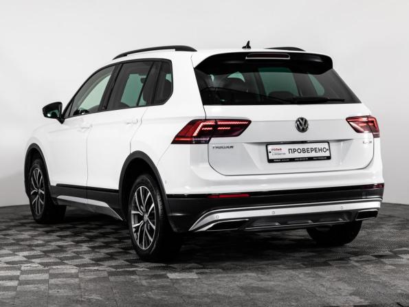 Volkswagen Tiguan II с пробегом 2018 года, цена 2 099 000 рублей, 223643 км, внедорожник, Автокод Объявления