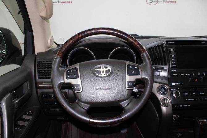 Toyota Land Cruiser 200 Series с пробегом 2011 года, цена 3 300 000 рублей, 248211 км, внедорожник, Автокод Объявления