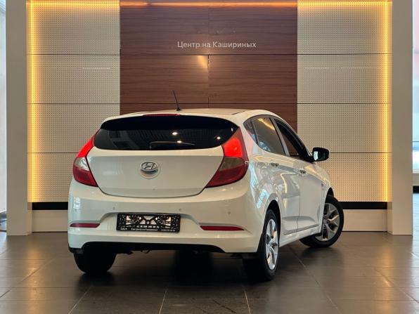 Hyundai Solaris I Рестайлинг с пробегом 2015 года, цена 1 049 000 рублей, 98886 км, седан, Автокод Объявления