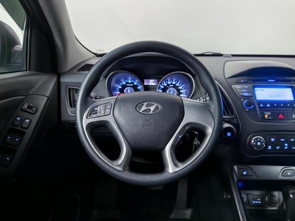Hyundai ix35 I Рестайлинг с пробегом 2015 года, цена 1 353 000 рублей, 173938 км, внедорожник, Автокод Объявления