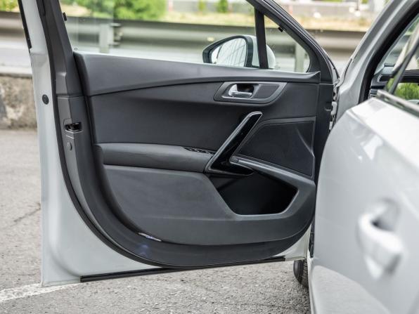 Peugeot 508 I с пробегом 2012 года, цена 888 000 рублей, 176602 км, седан, Автокод Объявления