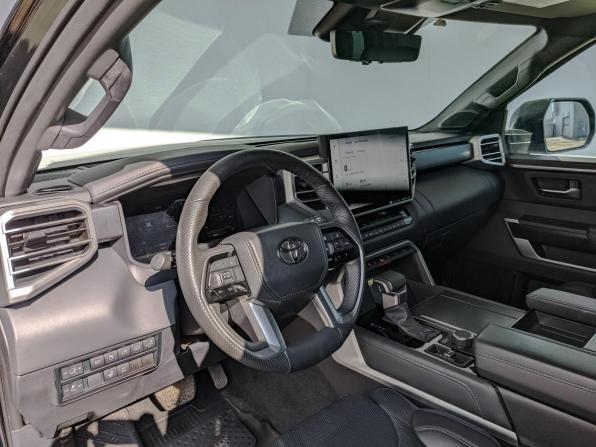 Toyota Sequoia III с пробегом 2023 года, цена 12 005 000 рублей, 34850 км, внедорожник, Автокод Объявления