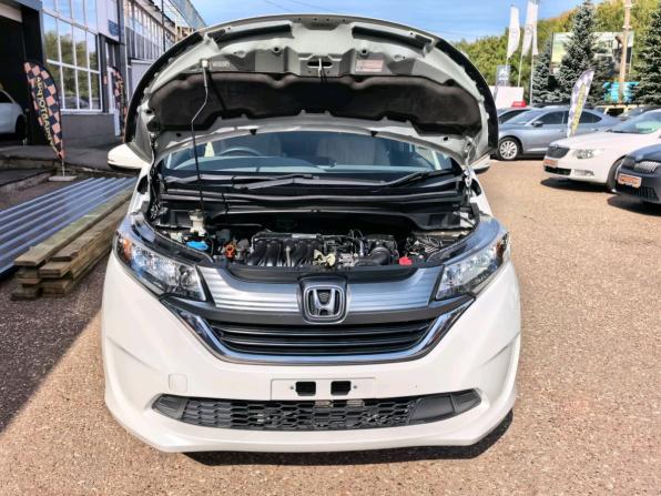 Honda Freed II с пробегом 2017 года, цена 1 750 000 рублей, 67183 км, компактвэн, Автокод Объявления