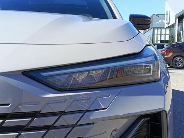 Changan UNI-V I с пробегом 2023 года, цена 2 017 000 рублей, 60019 км, лифтбек, Автокод Объявления