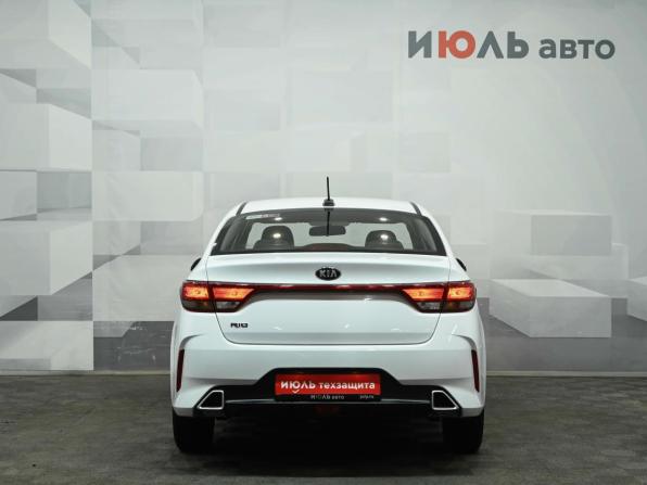 Kia Rio IV Рестайлинг с пробегом 2021 года, цена 1 800 000 рублей, 60980 км, седан, Автокод Объявления