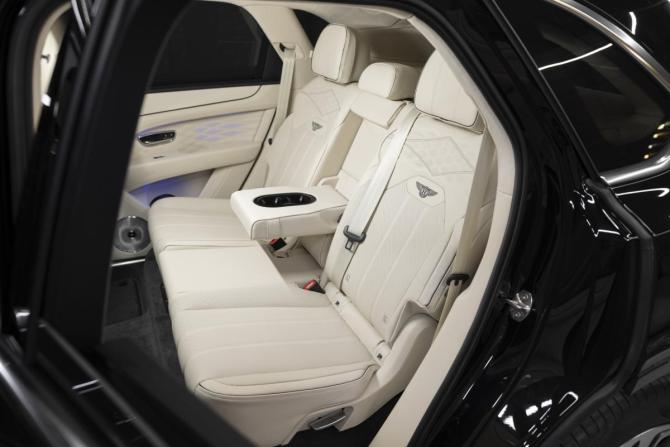 Новый Bentley Bentayga I Рестайлинг 2026 года, цена 43 599 200 рублей, внедорожник, Автокод Объявления