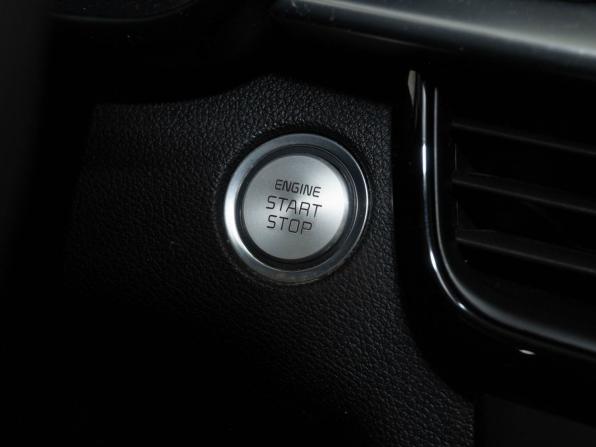 Kia Optima IV Рестайлинг с пробегом 2018 года, цена 1 500 000 рублей, 127200 км, седан, Автокод Объявления