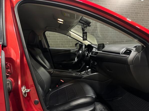 Mazda 6 III (GJ) Рестайлинг с пробегом 2015 года, цена 1 700 000 рублей, 174306 км, седан, Автокод Объявления