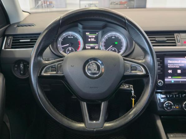 Skoda Octavia III (A7) Рестайлинг с пробегом 2017 года, цена 1 835 000 рублей, 127000 км, лифтбек, Автокод Объявления