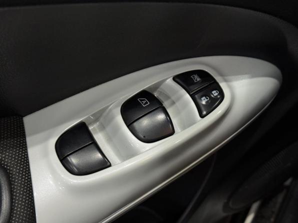 Nissan Juke I с пробегом 2012 года, цена 1 245 000 рублей, 56000 км, внедорожник, Автокод Объявления