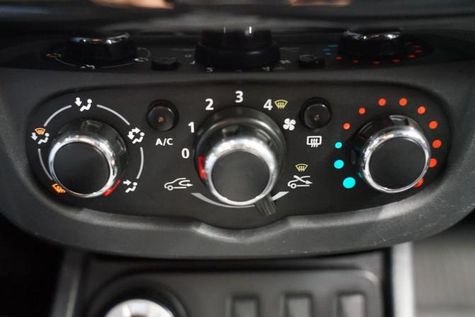 Renault Duster I Рестайлинг с пробегом 2015 года, цена 1 267 000 рублей, 189817 км, внедорожник, Автокод Объявления