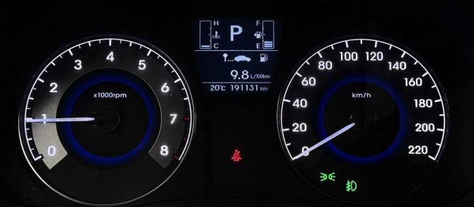 Hyundai Solaris I Рестайлинг с пробегом 2015 года, цена 900 000 рублей, 191130 км, седан, Автокод Объявления